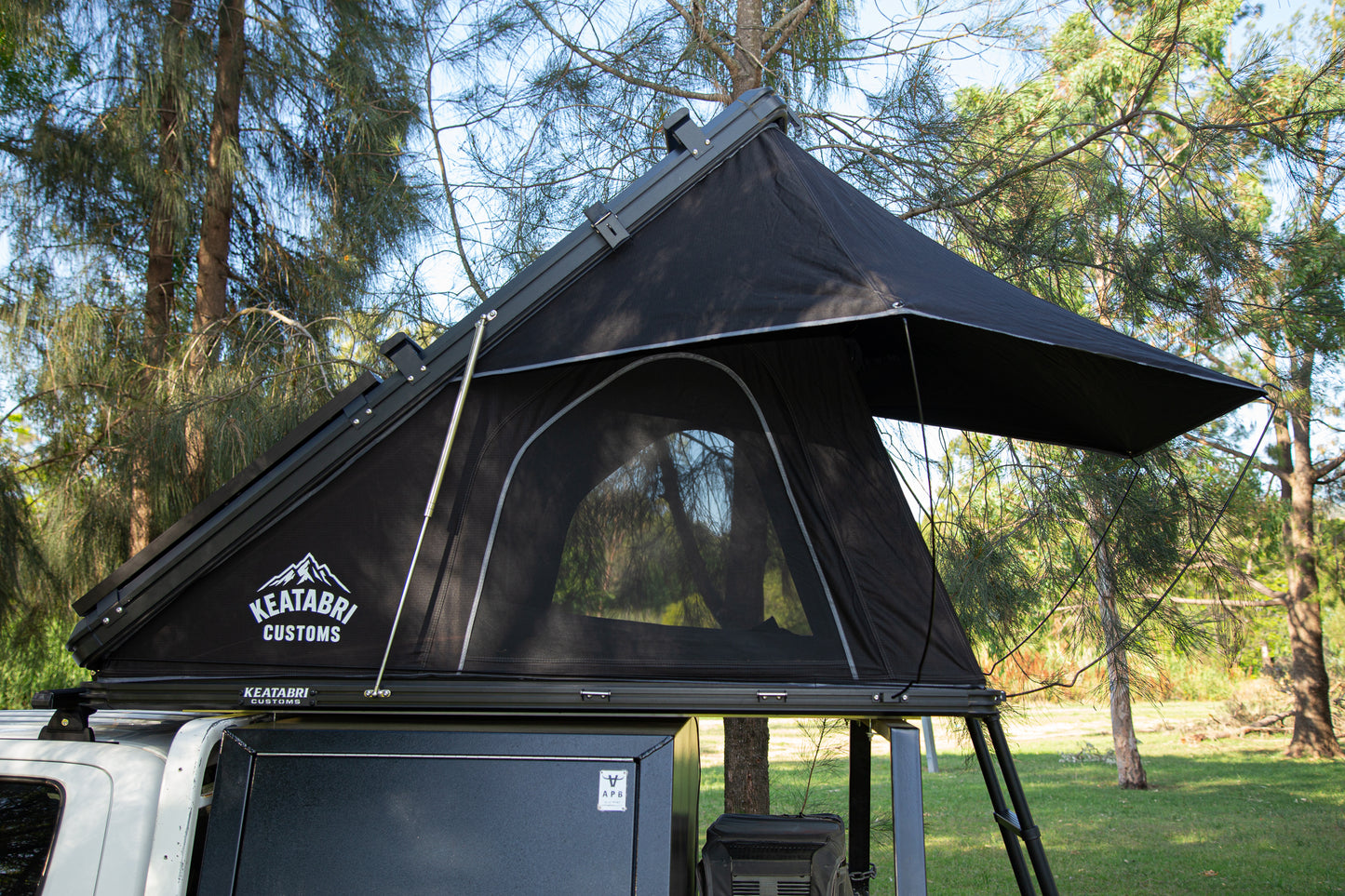 1.4 Rooftop tent