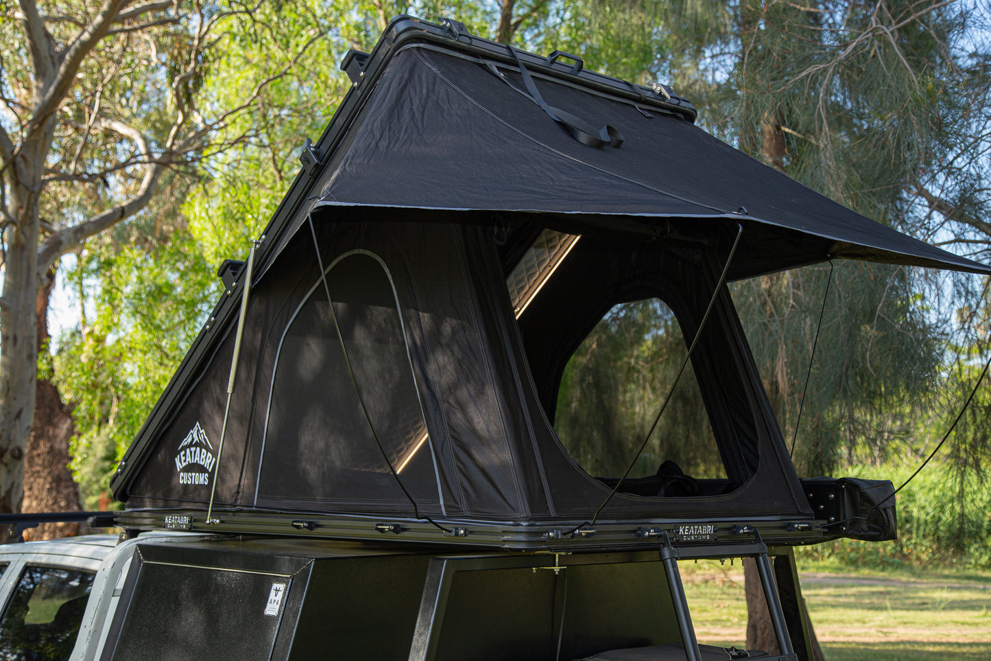 1.4 Rooftop tent